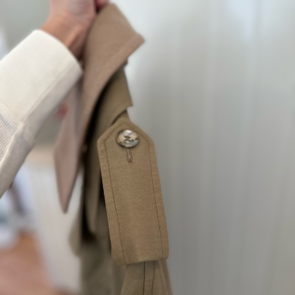 Brooks Brothers Vintage Trench Coat - Picture 9 of 9